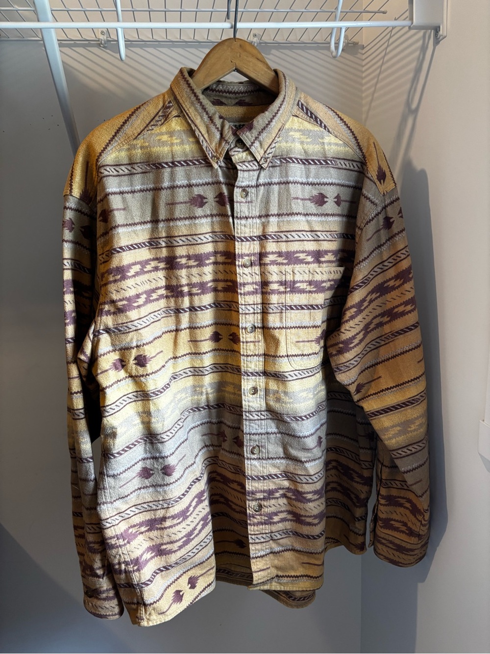 Cabela’s Vintage Southwestern Aztec Button Down Shirt Men’s XL - Picture 2 of 7